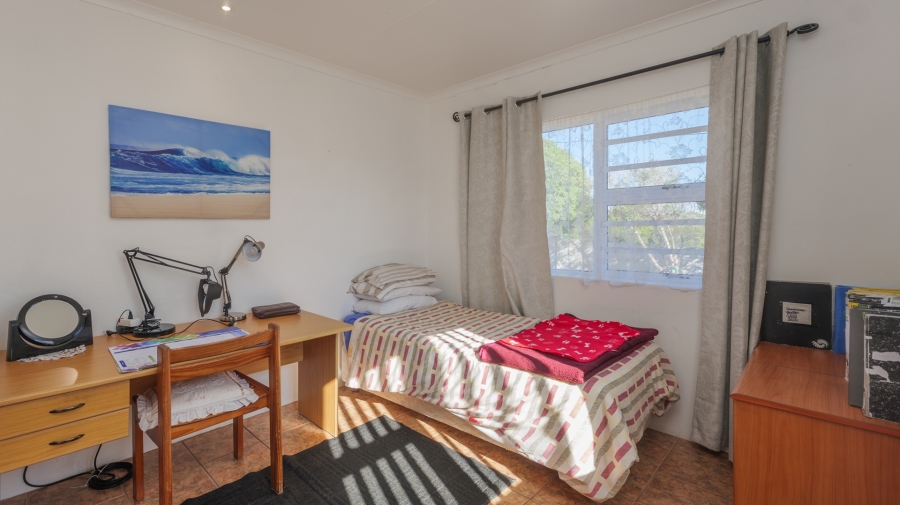 3 Bedroom Property for Sale in Struisbaai Western Cape